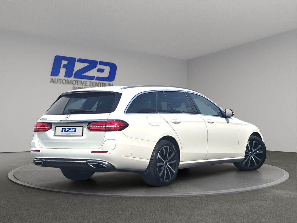 Mercedes-Benz E 300 2022