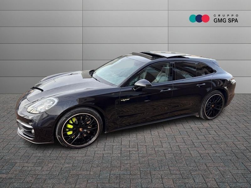 Porsche Panamera 2021