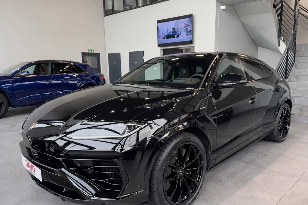 Lamborghini Urus 2025