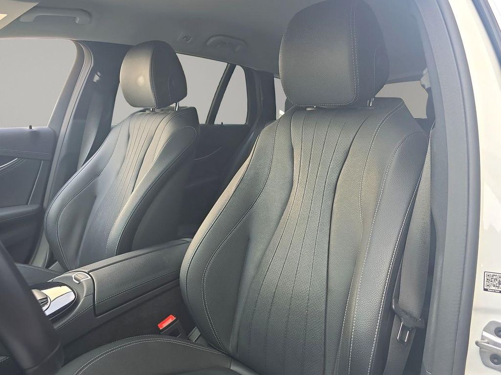 Mercedes-Benz E 300 2022