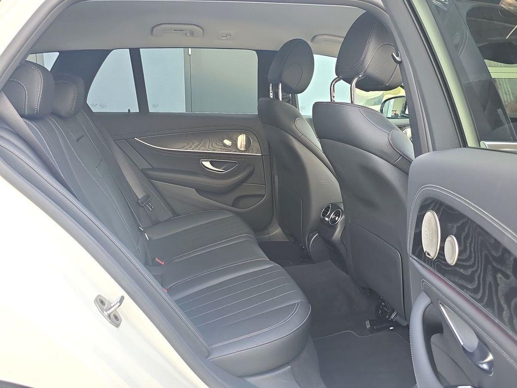 Mercedes-Benz E 300 2022