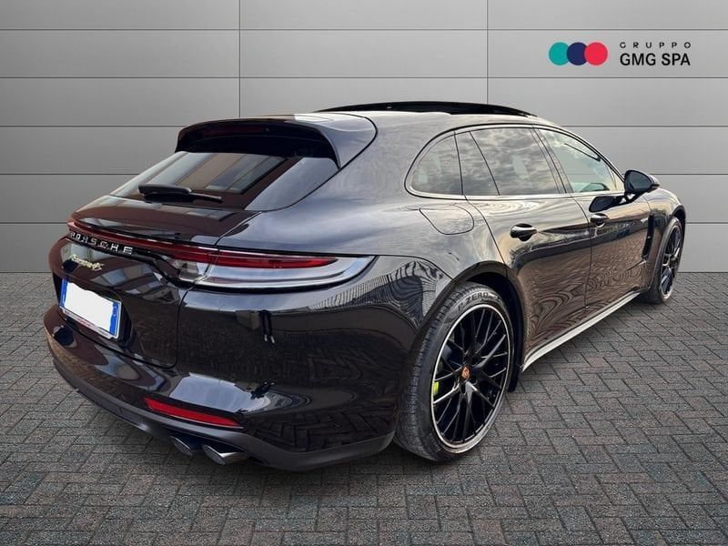 Porsche Panamera 2021