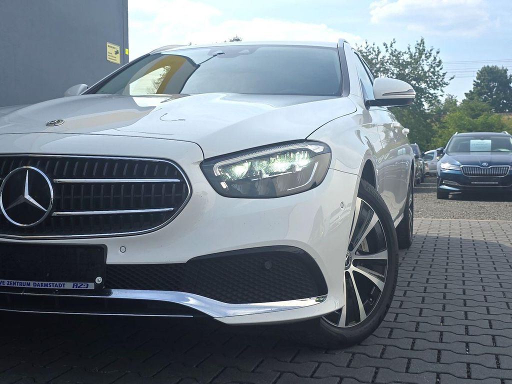 Mercedes-Benz E 300 2022