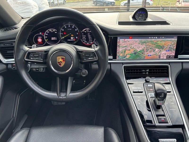 Porsche Panamera 2021