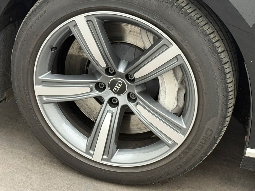 Audi A8 2022