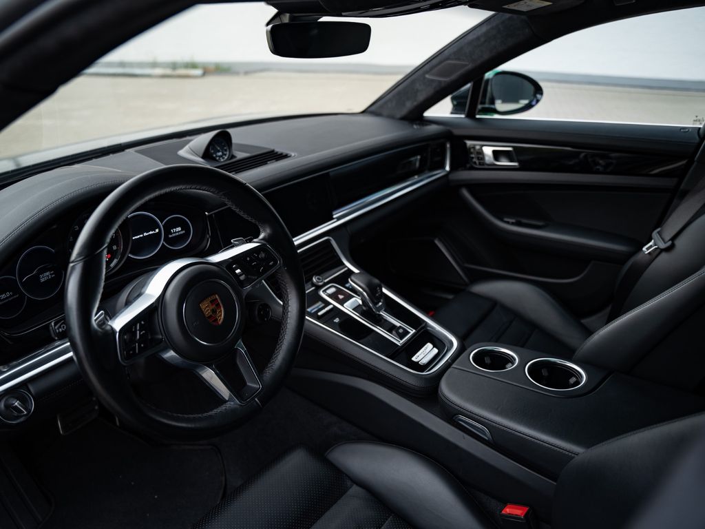 Porsche Panamera 2019