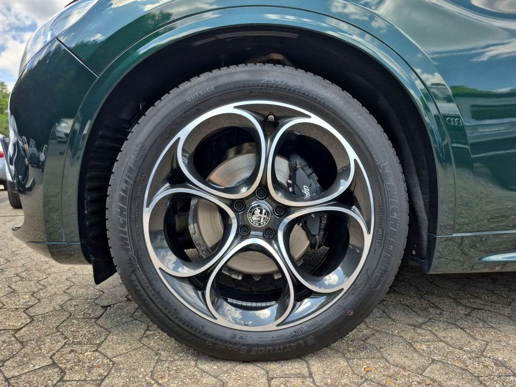 Alfa Romeo Stelvio 2021
