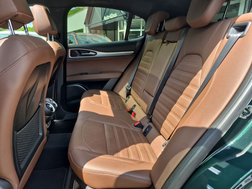 Alfa Romeo Stelvio 2021