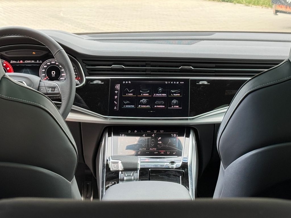 Audi SQ8 2025