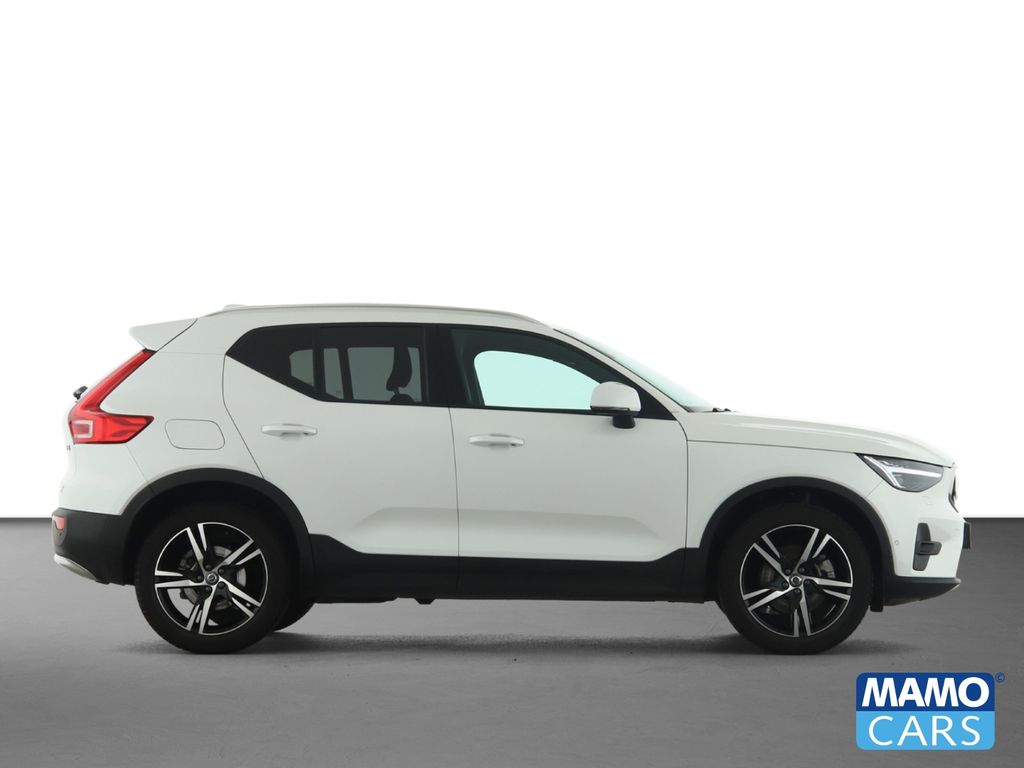 Volvo XC40 2025
