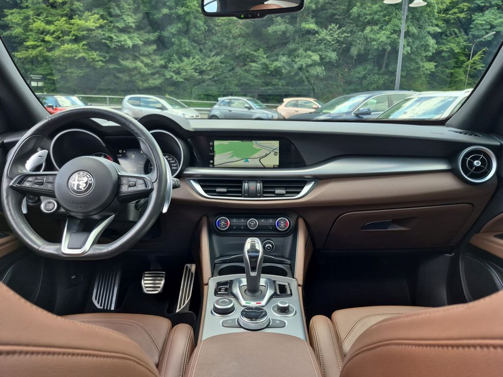 Alfa Romeo Stelvio 2021
