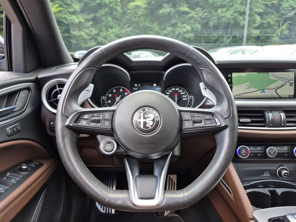 Alfa Romeo Stelvio 2021
