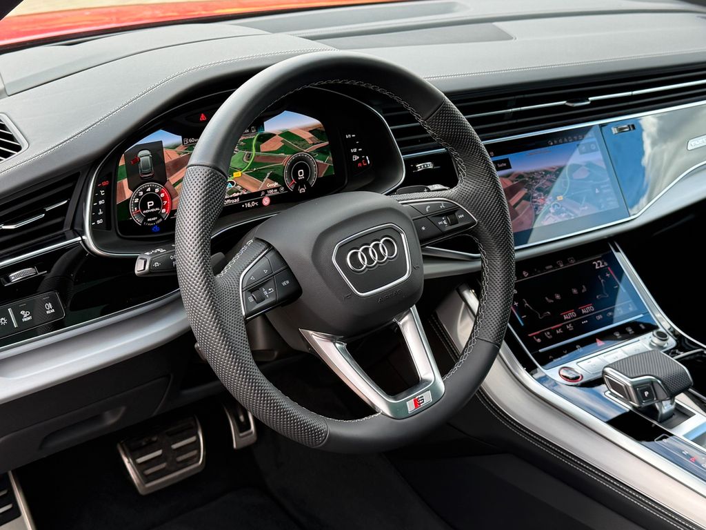 Audi SQ8 2025