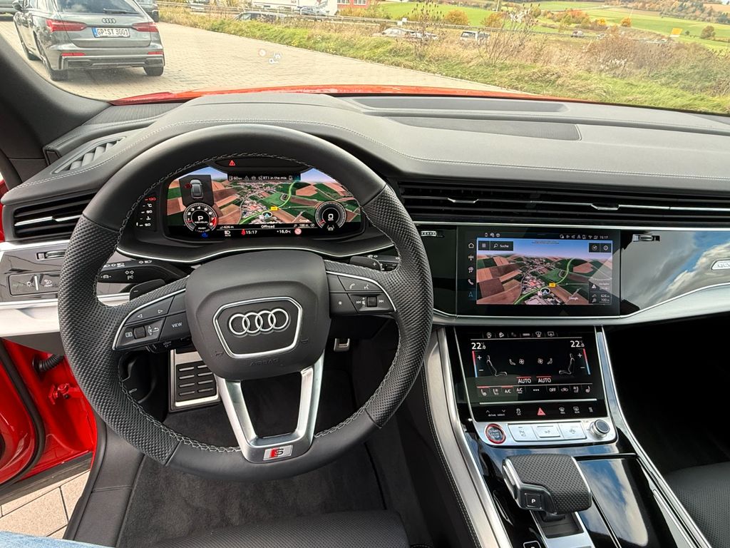 Audi SQ8 2025