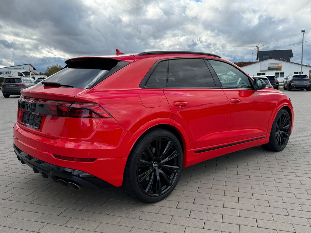 Audi SQ8 2025