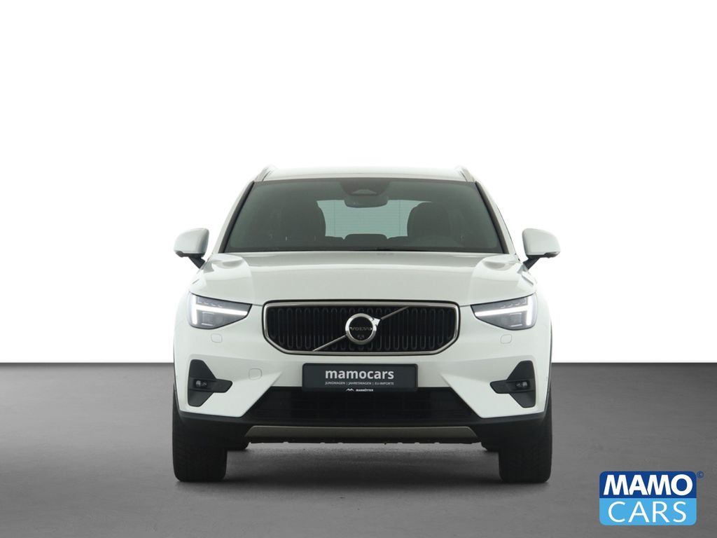 Volvo XC40 2025