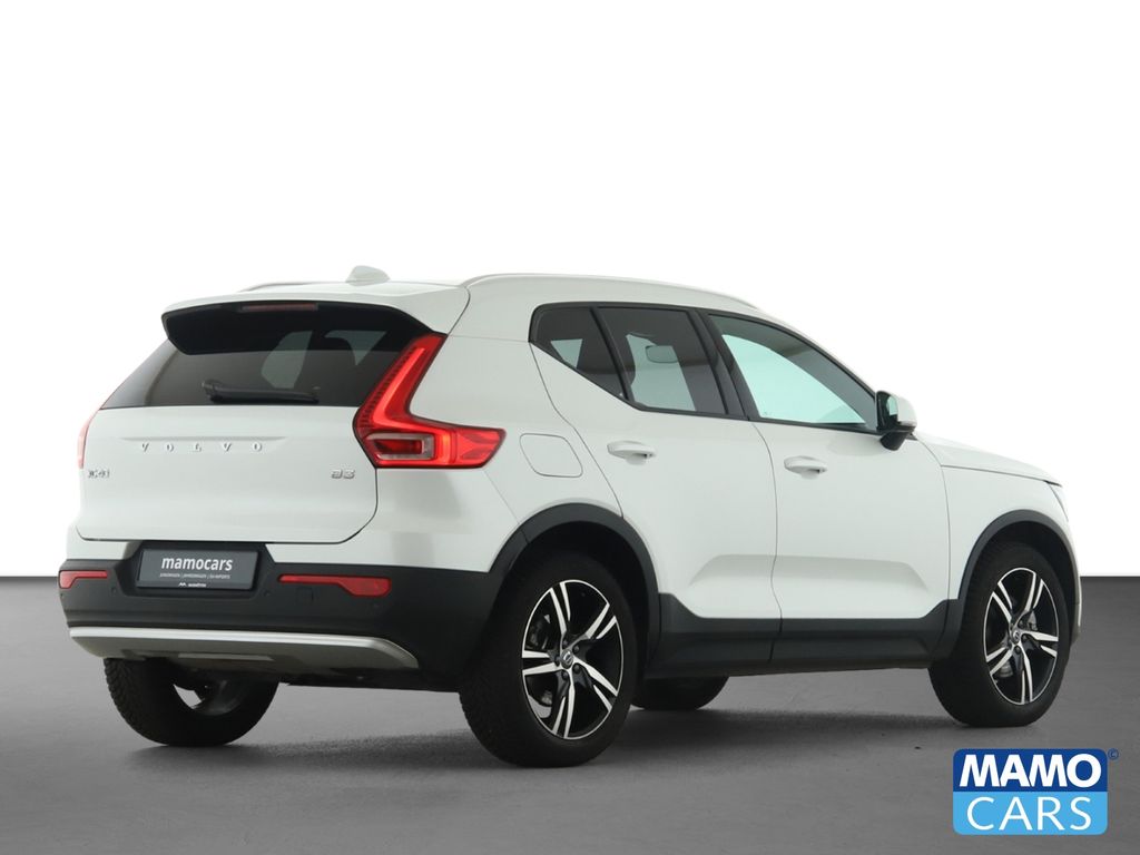 Volvo XC40 2025
