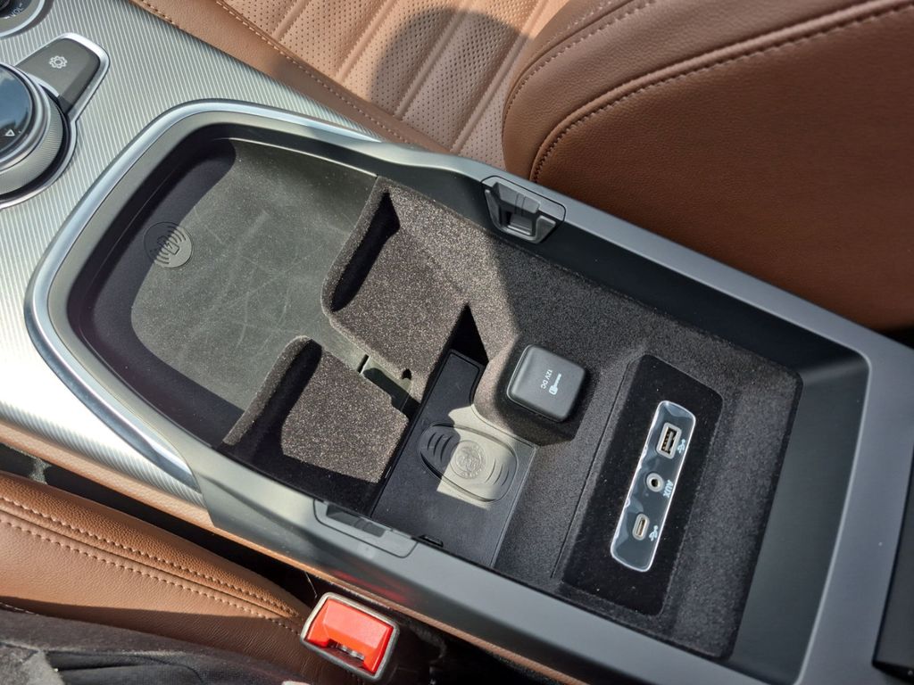 Alfa Romeo Stelvio 2021