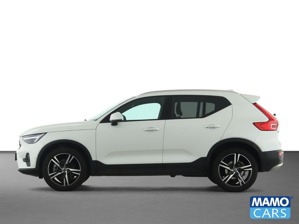 Volvo XC40 2025