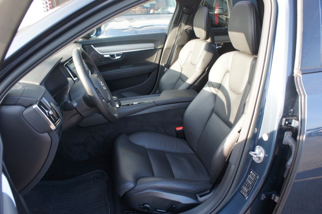 Volvo V90 Cross Country 2022