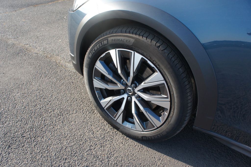 Volvo V90 Cross Country 2022
