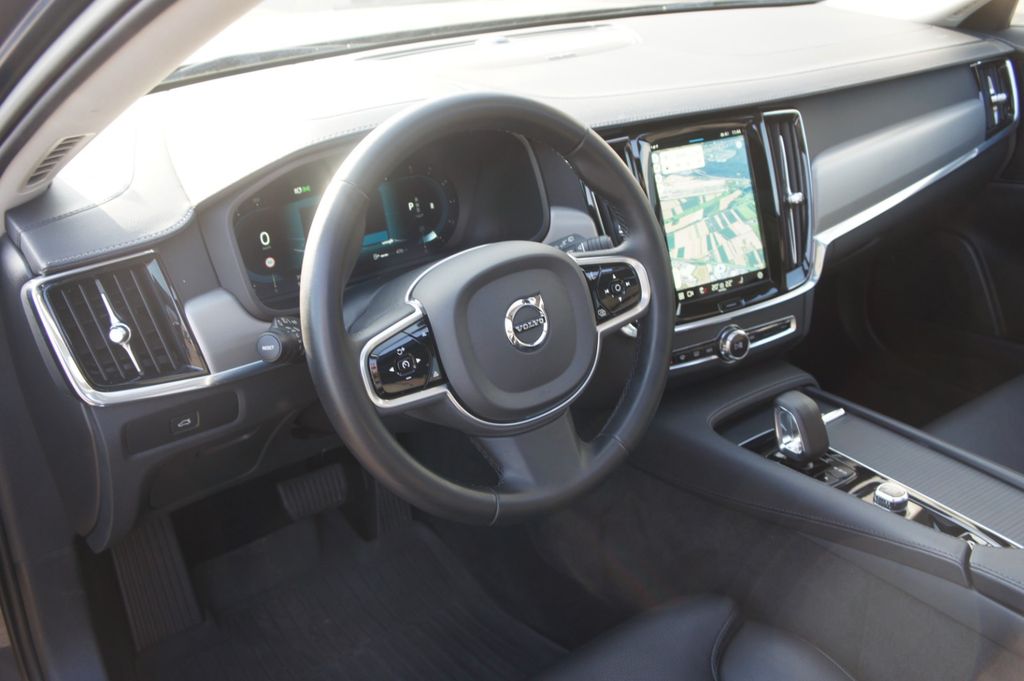 Volvo V90 Cross Country 2022