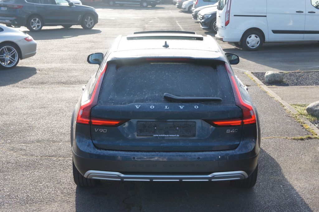 Volvo V90 Cross Country 2022