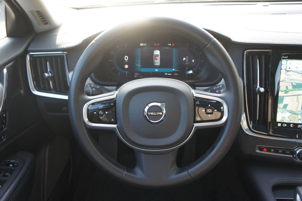 Volvo V90 Cross Country 2022