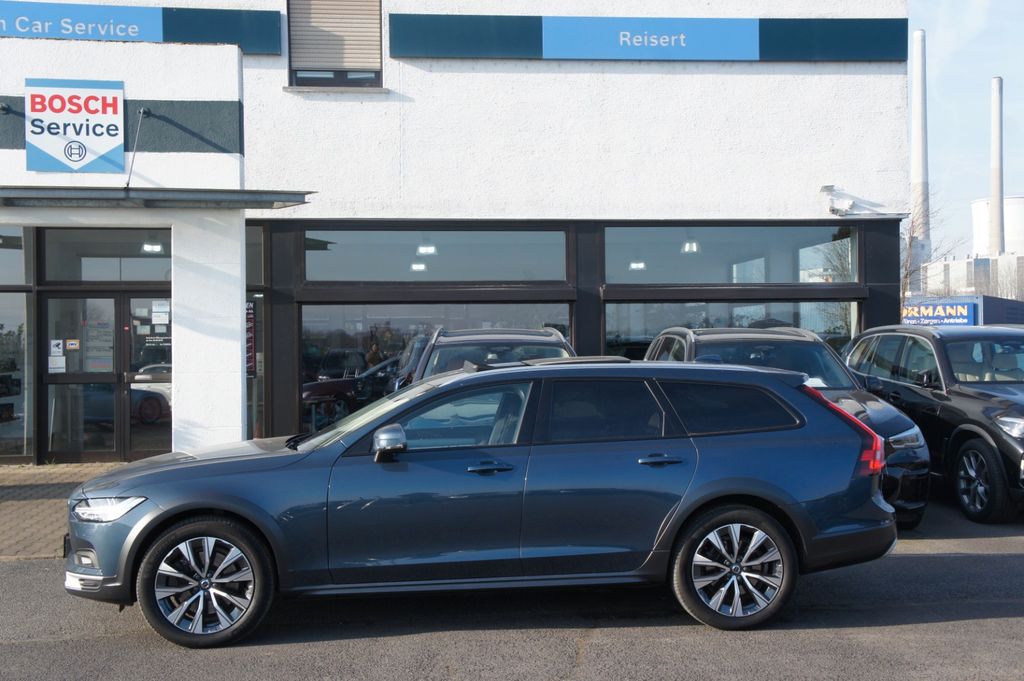 Volvo V90 Cross Country 2022