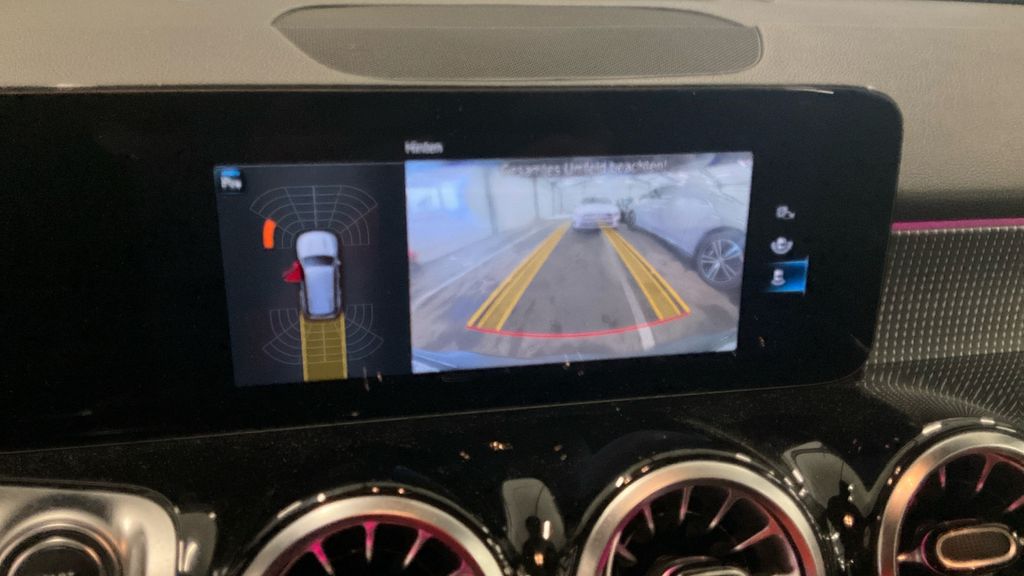 Mercedes-Benz EQB 2022