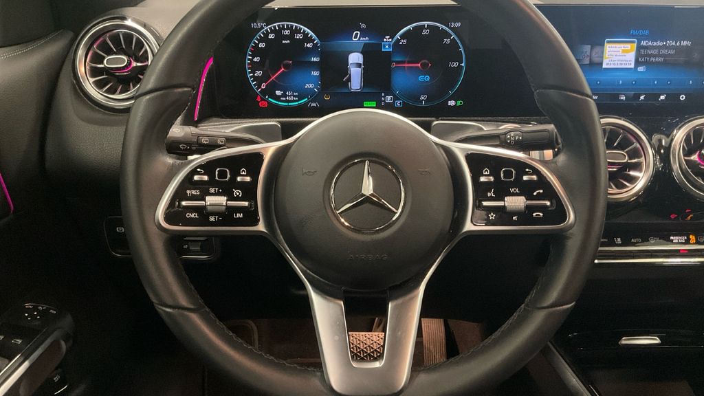 Mercedes-Benz EQB 2022