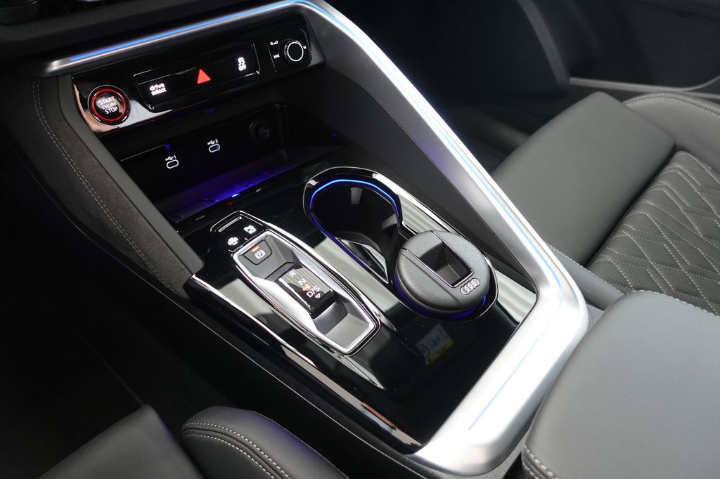 Audi SQ5 2025