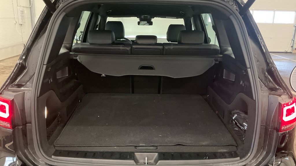 Mercedes-Benz EQB 2022