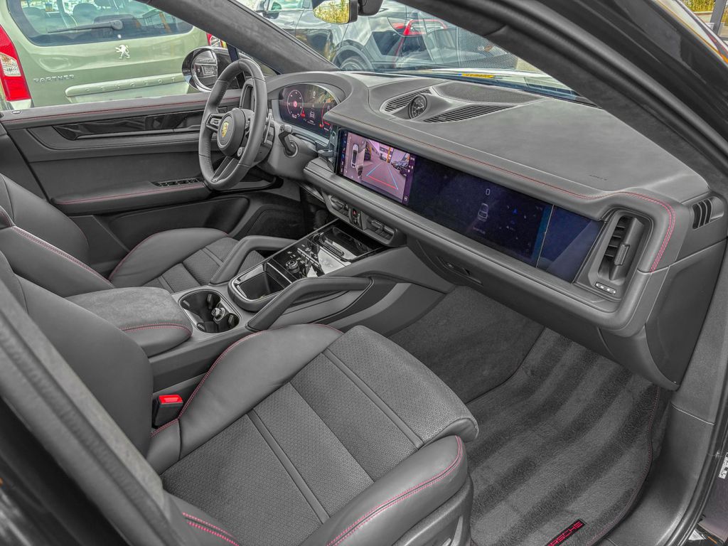 Porsche Cayenne 2025