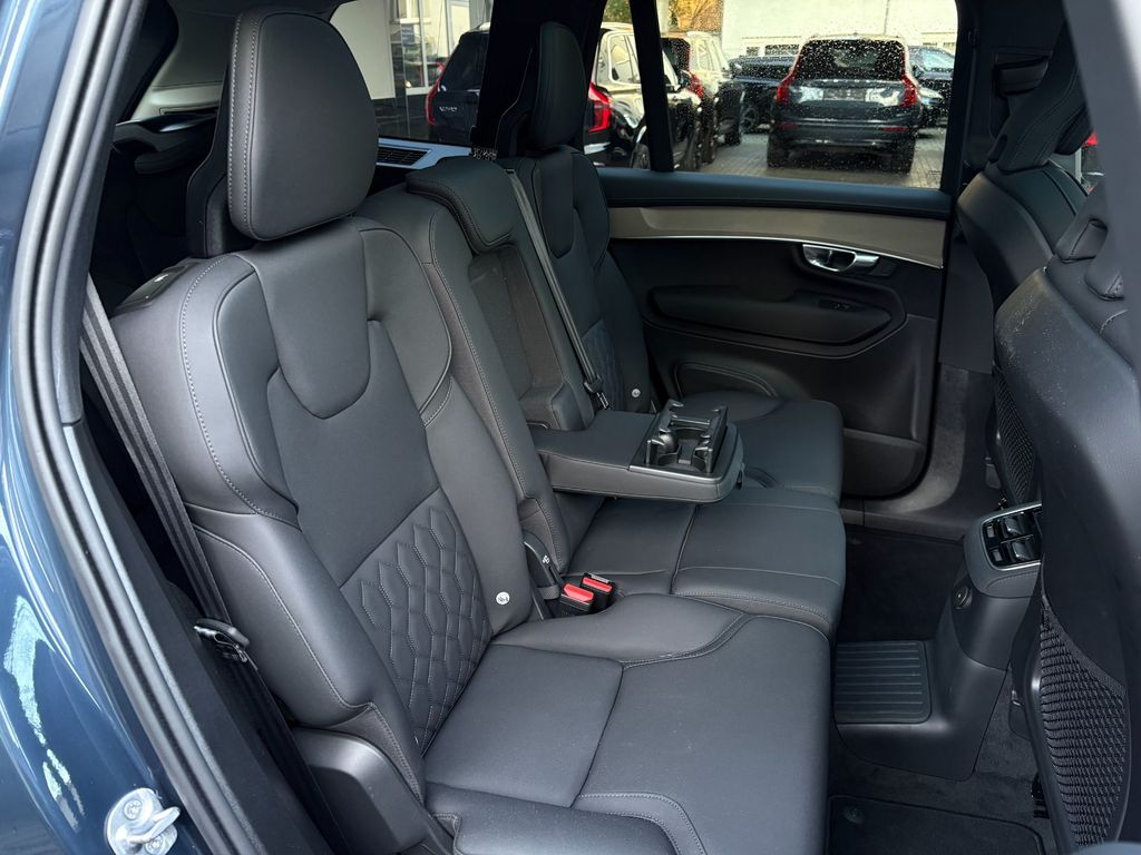 Volvo XC90 2025