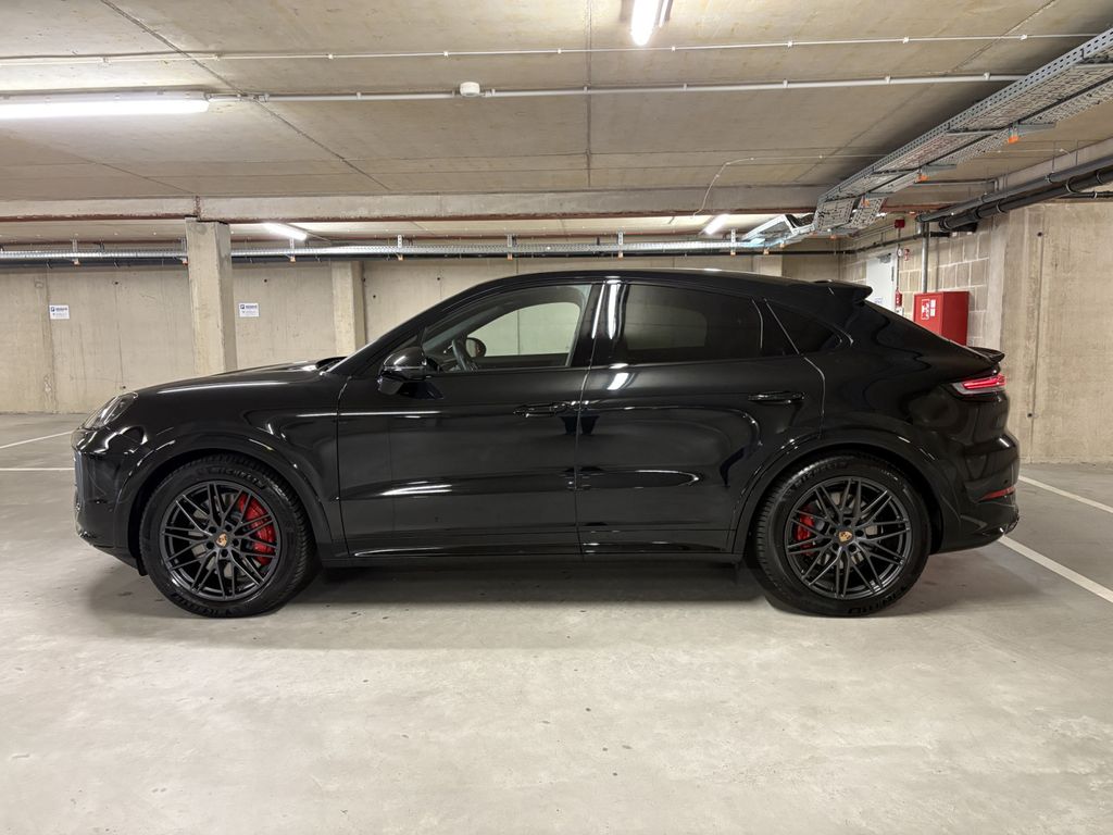 Porsche Cayenne 2025