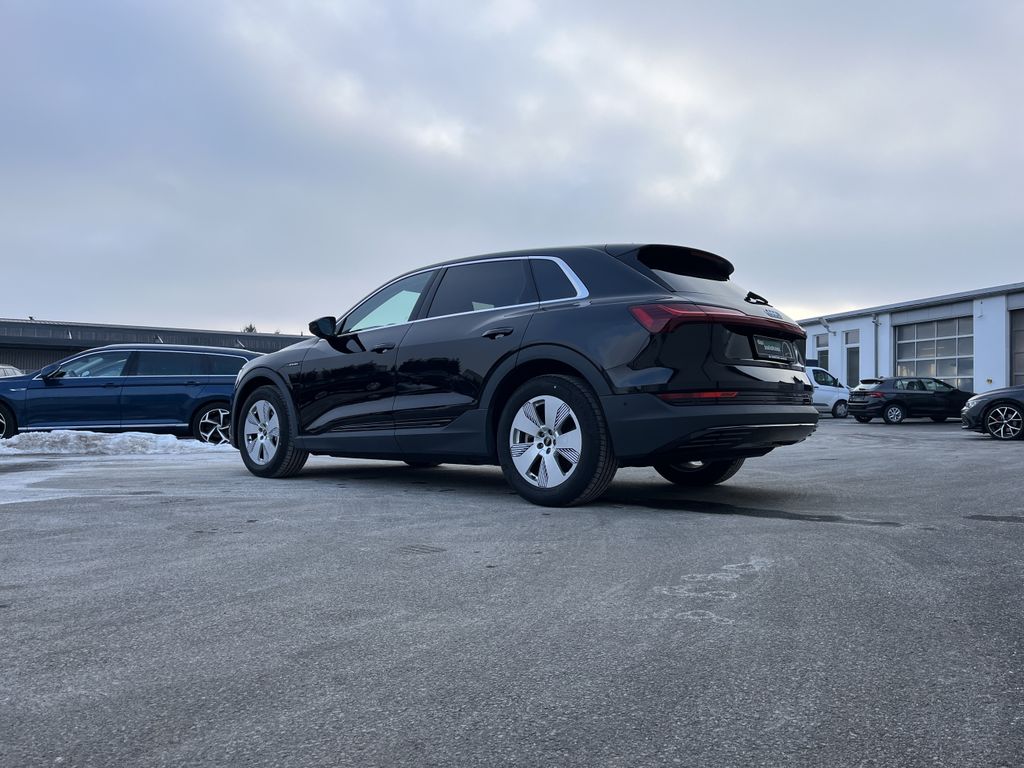Audi e-tron 2022