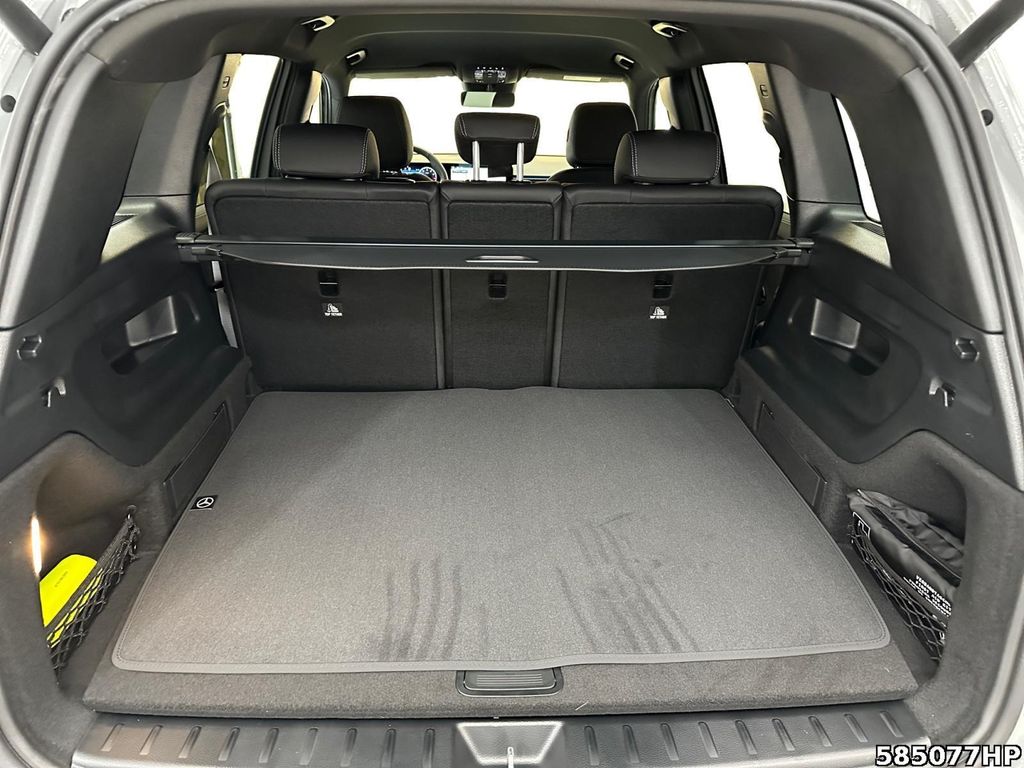 Mercedes-Benz GLB 200 2025