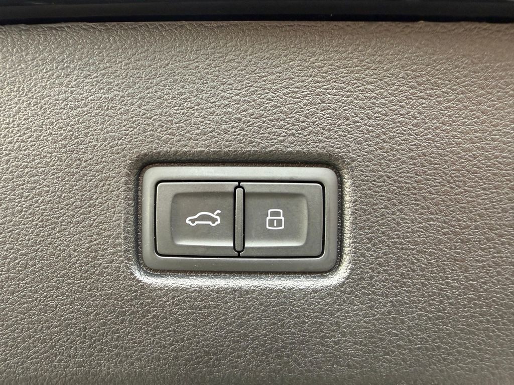 Audi SQ5 2021