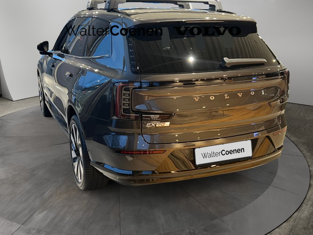 Volvo EX90