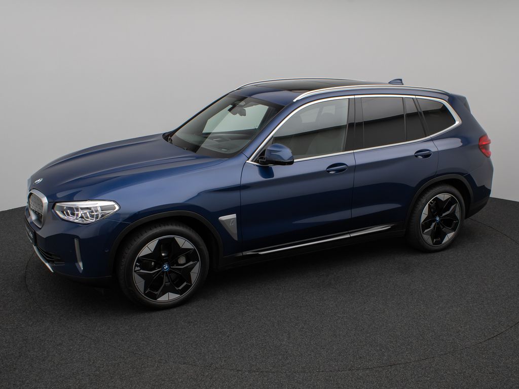 BMW iX3 2021