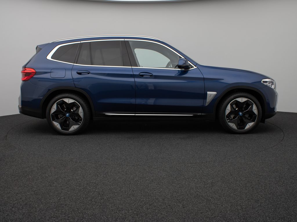 BMW iX3 2021