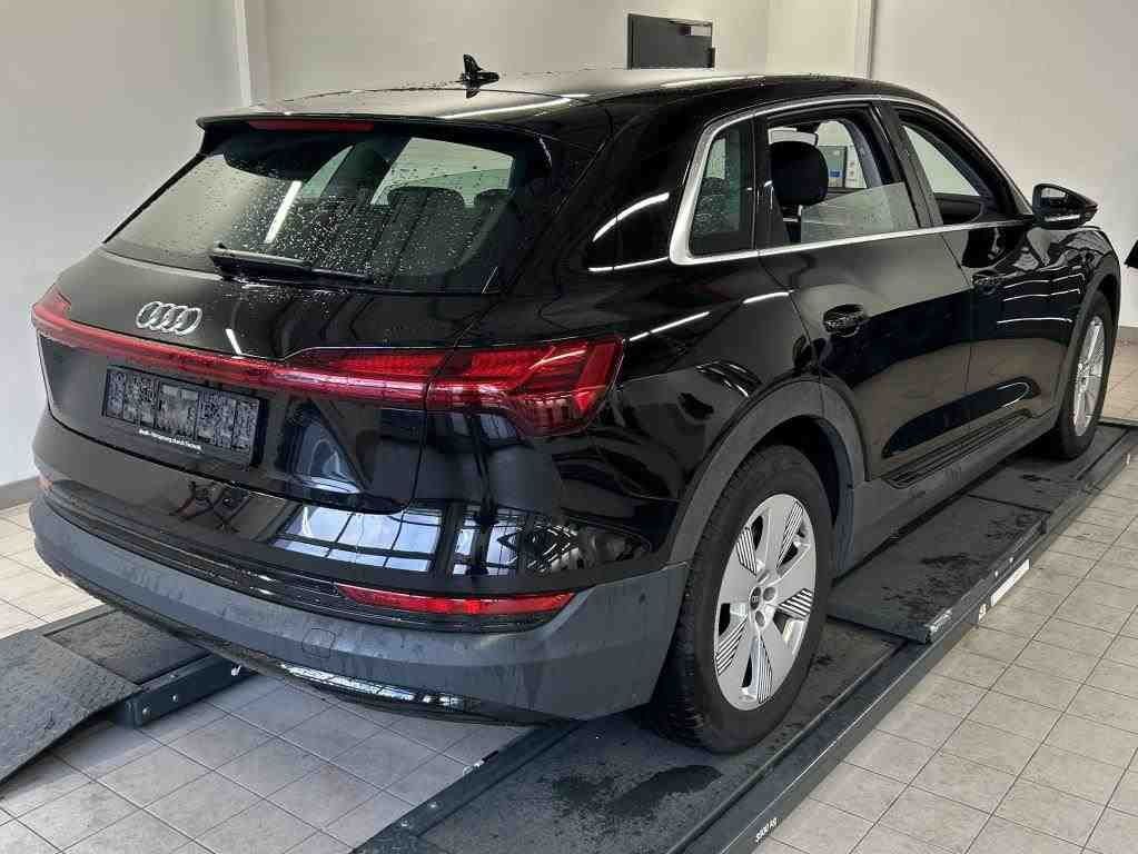 Audi e-tron 2022