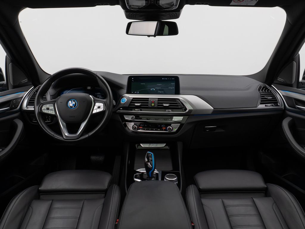 BMW iX3 2021