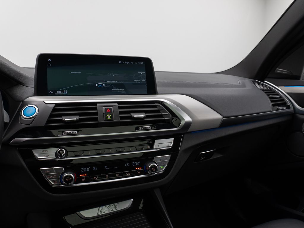 BMW iX3 2021