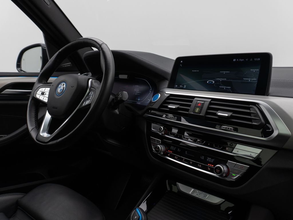 BMW iX3 2021