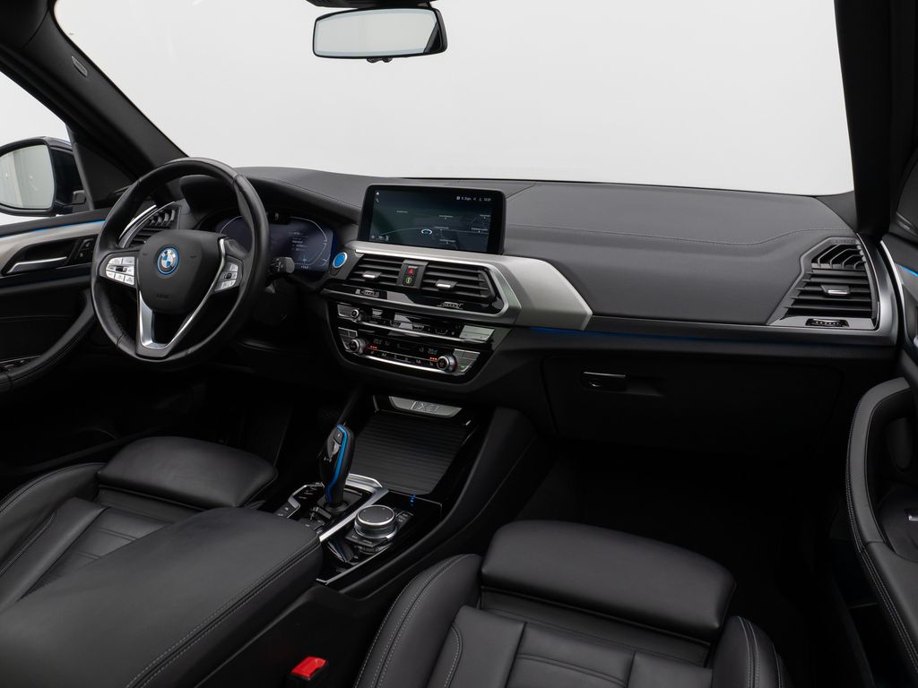 BMW iX3 2021