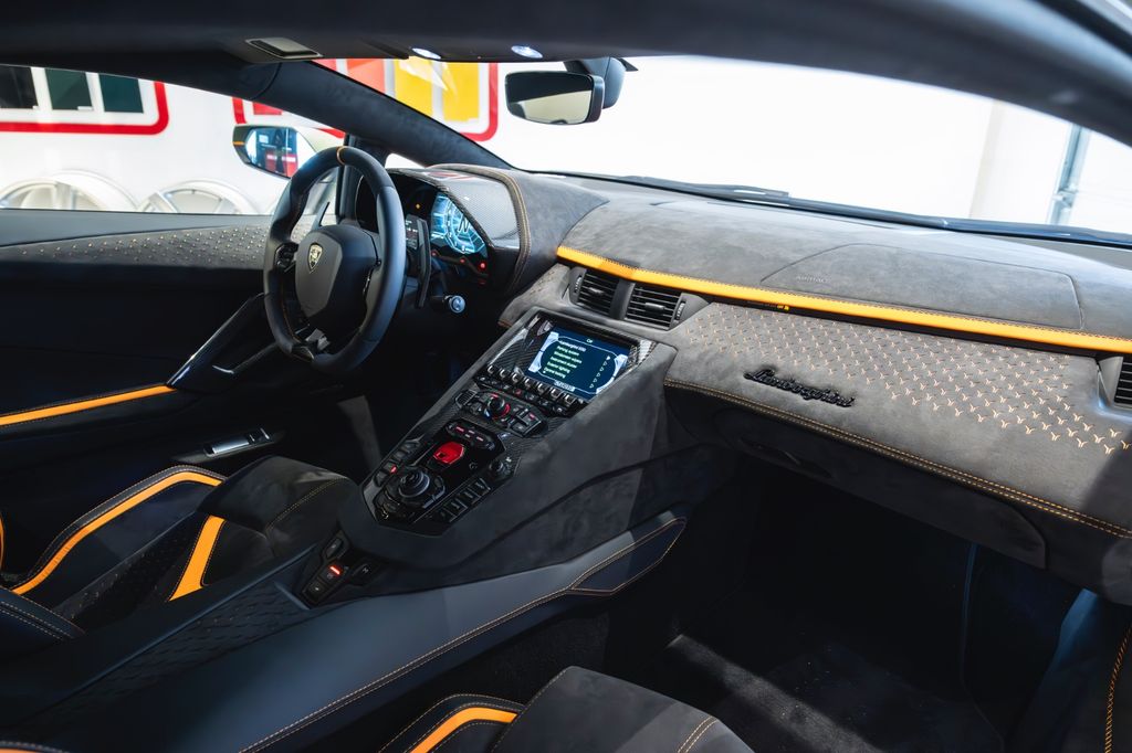 Lamborghini Aventador 2022