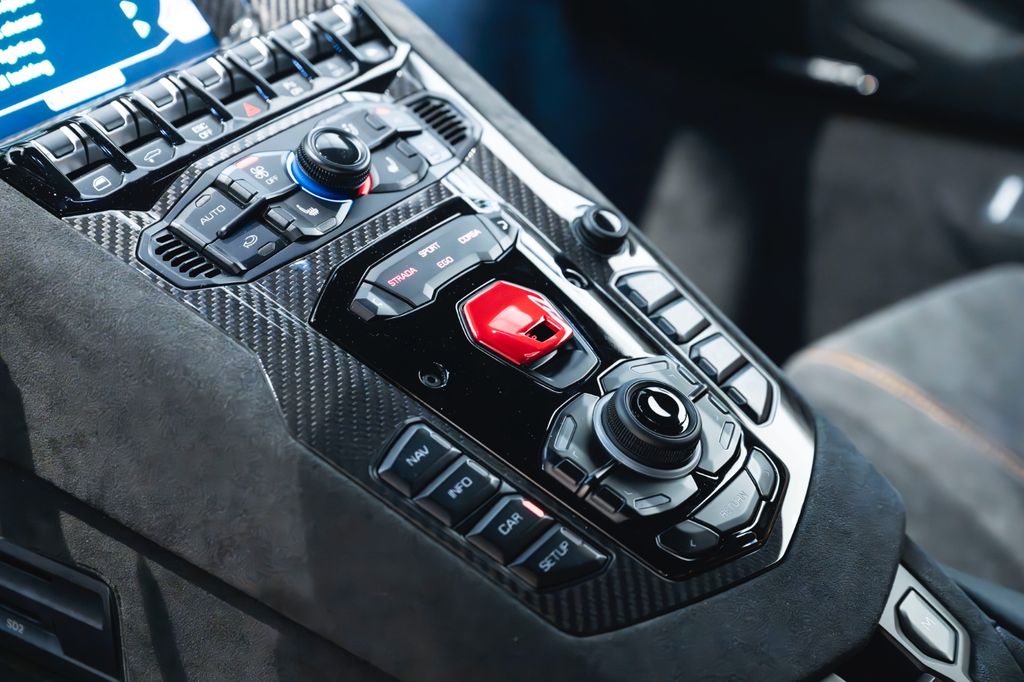 Lamborghini Aventador 2022