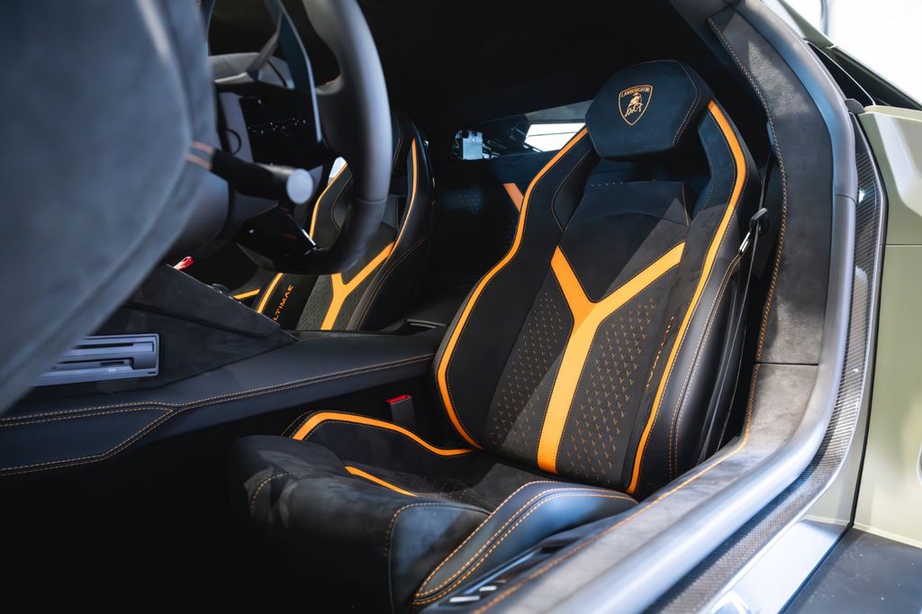 Lamborghini Aventador 2022